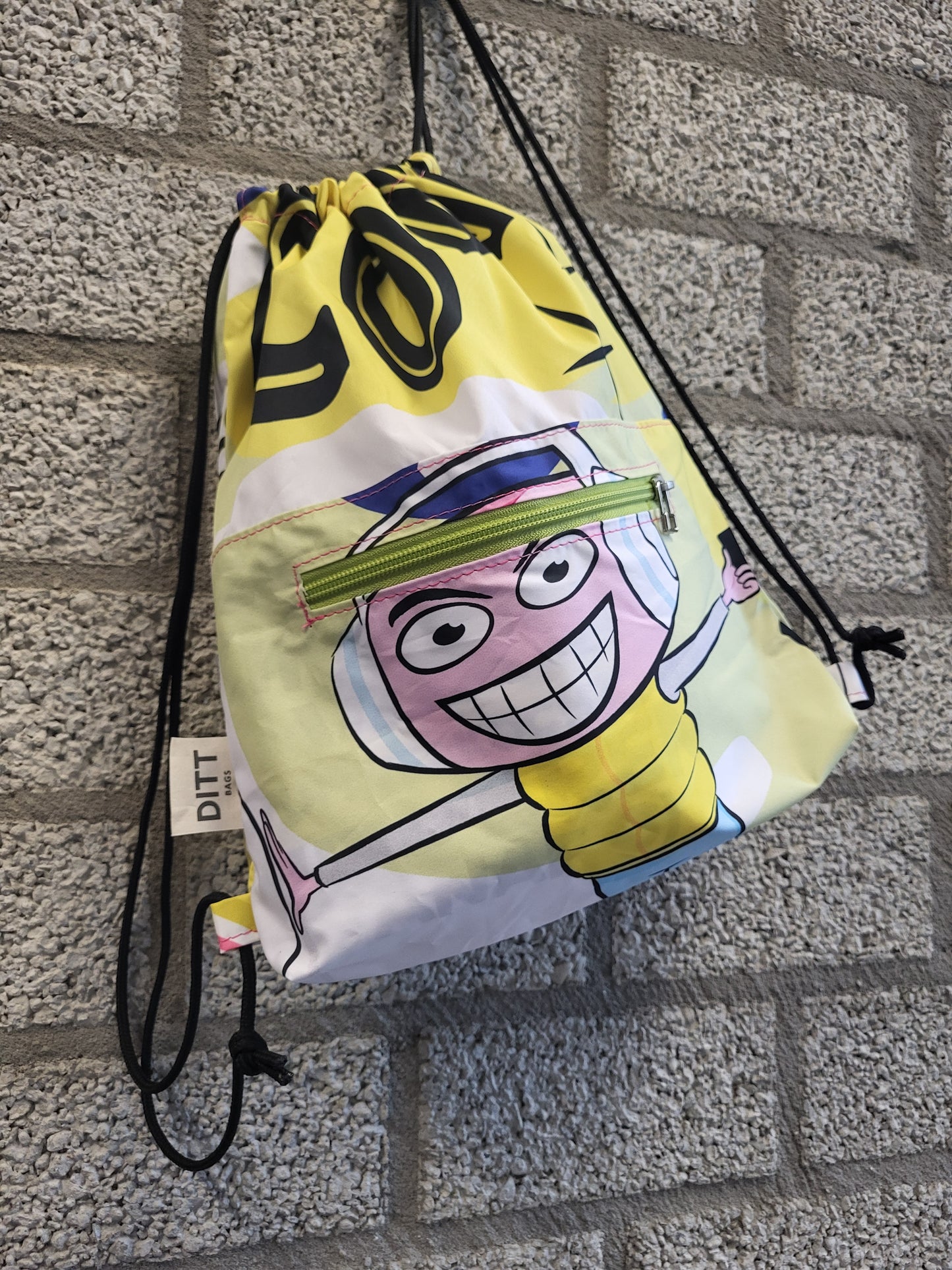 Duurzame kinderrugtas van gerecycled materiaal